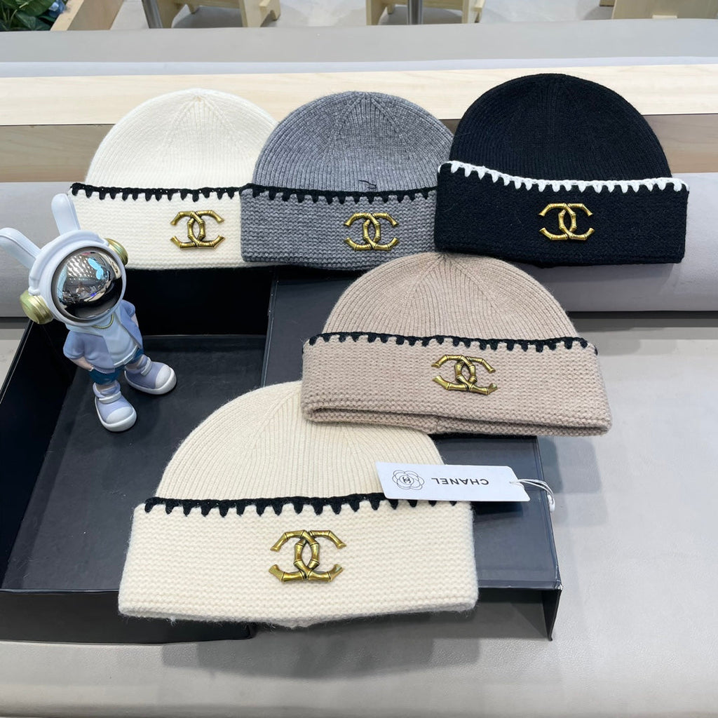 CHANEL BEANIE HAT IN CAMEL BEIGE WOOL 419781