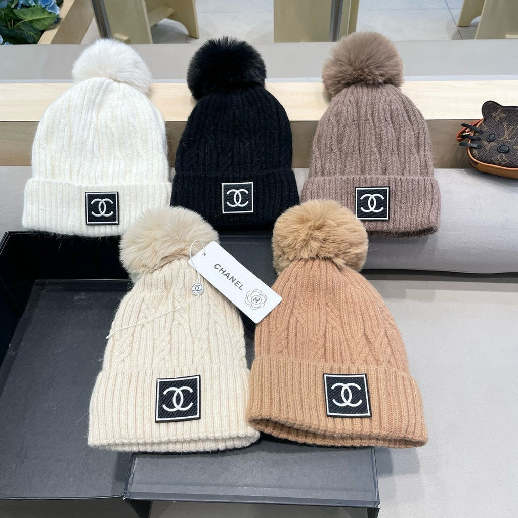 CHANEL BEANIE HAT IN LIGHT BROWN WOOL 422175