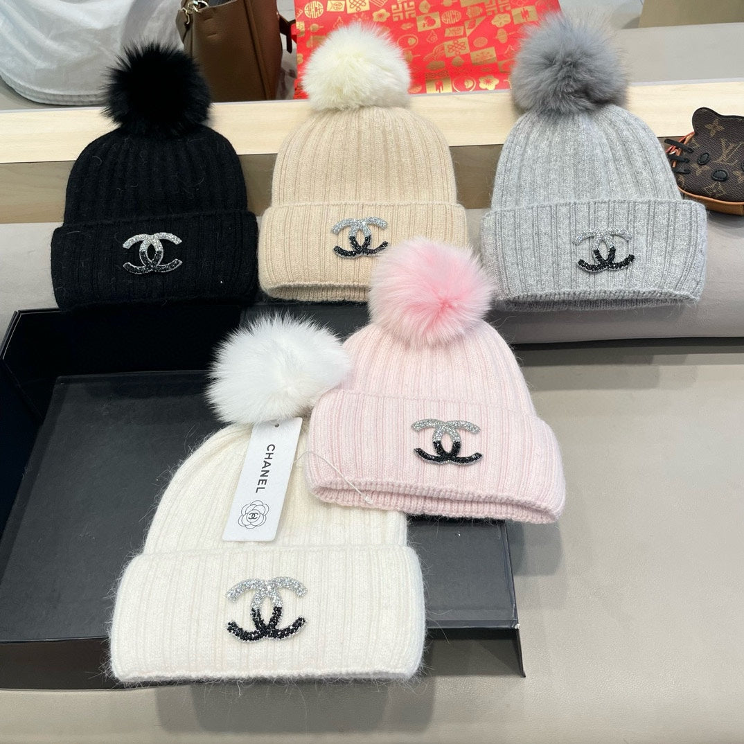 CHANEL BEANIE HAT IN CLOUD GRAY WOOL 426235