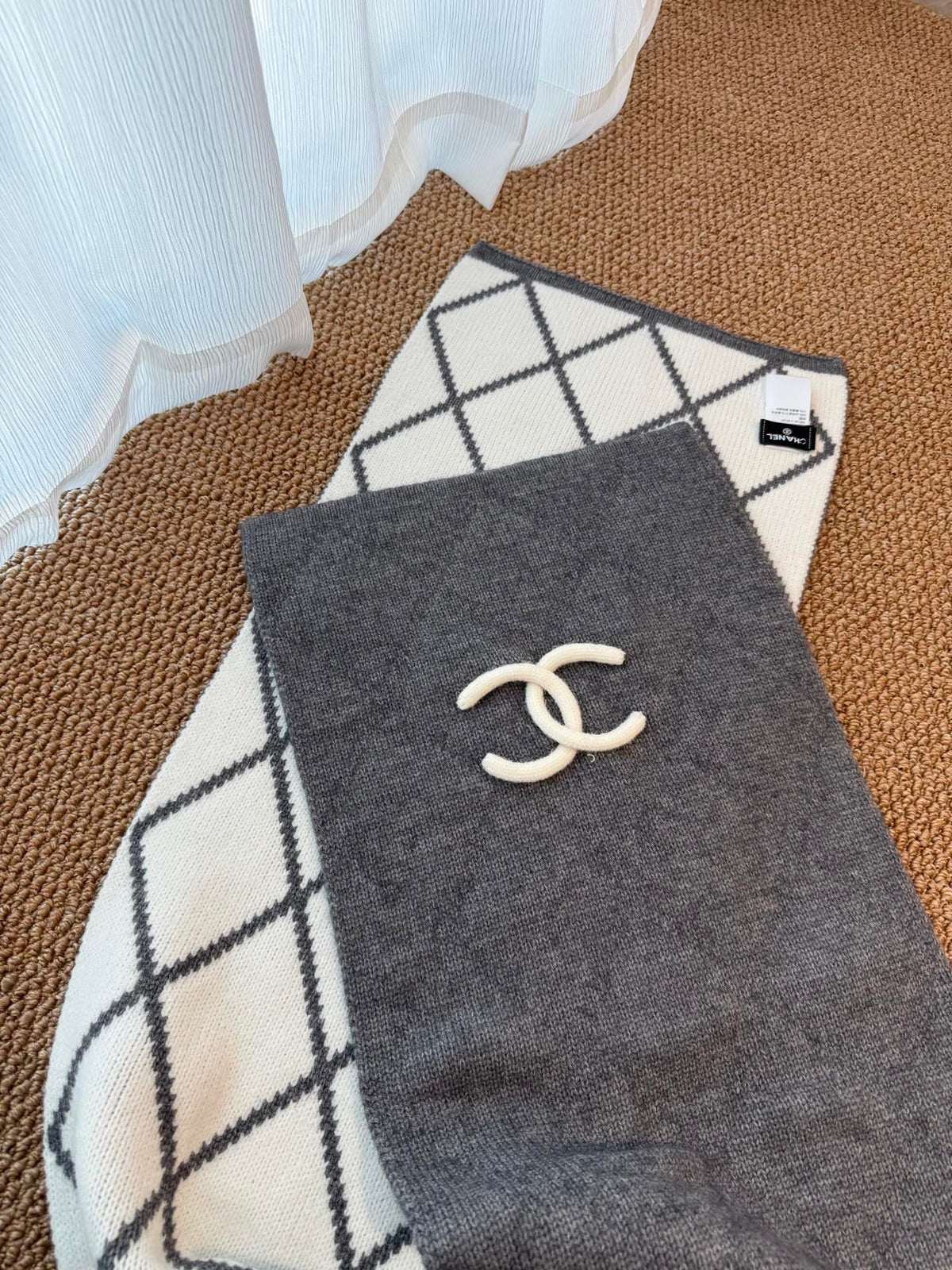 CHANEL 25S SCARF 180 CM IN WOOL CASHMERE 943029