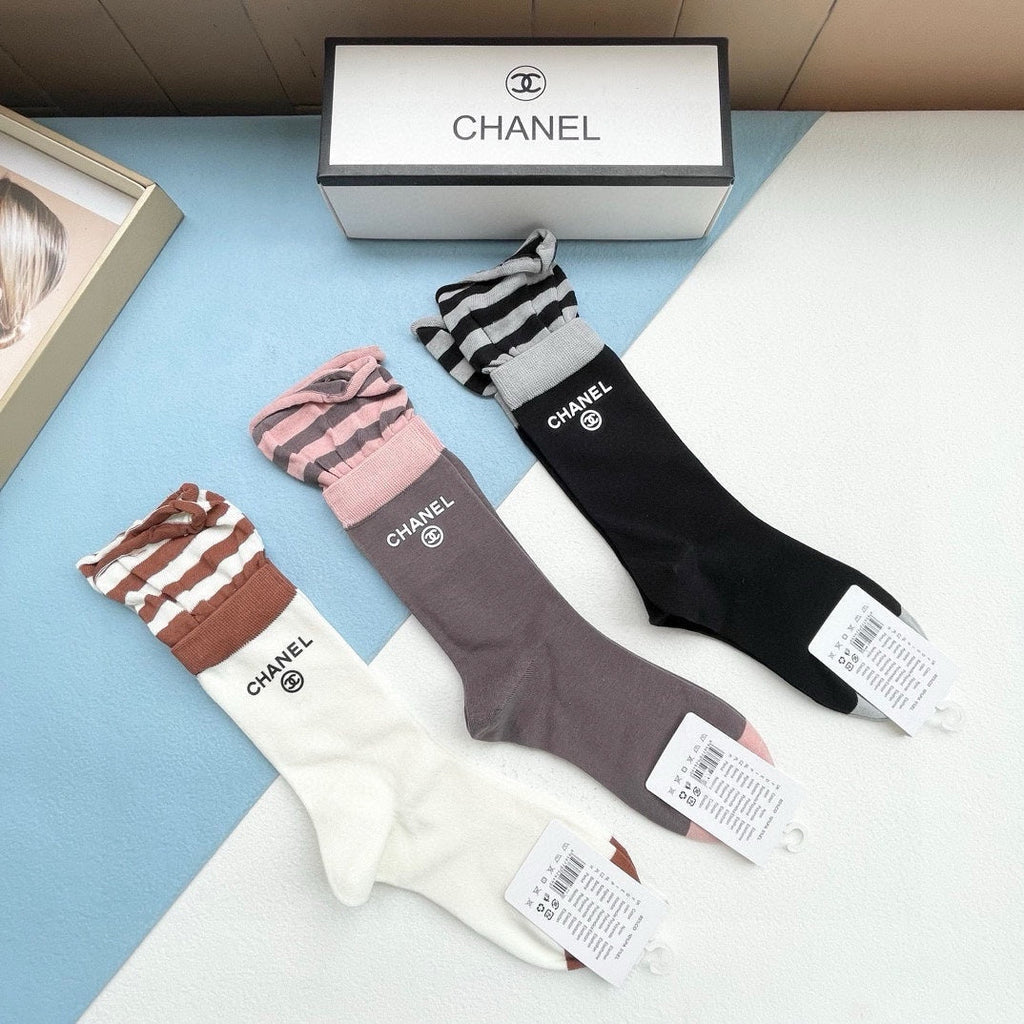CHANEL CREW SOCKS 423891 (1 BOX)